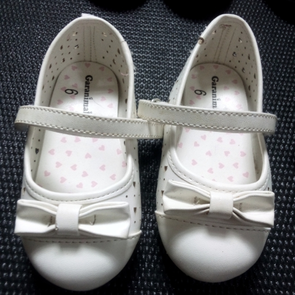 Four pairs toddler size 6 dress shoes